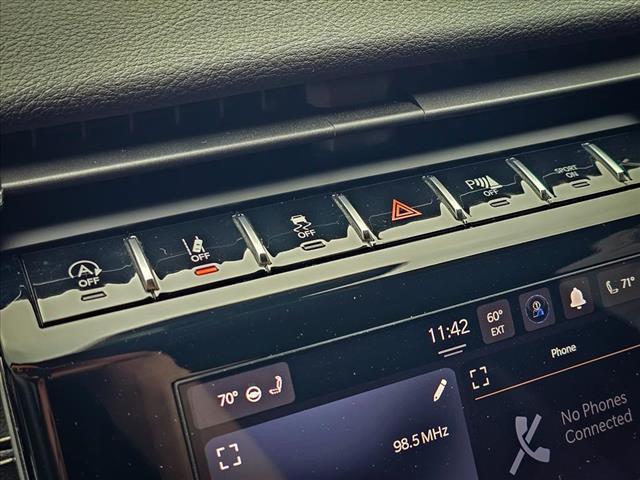 Photo of 2021 Diamond Black Crystal Pearlcoat Jeep Grand Cherokee L