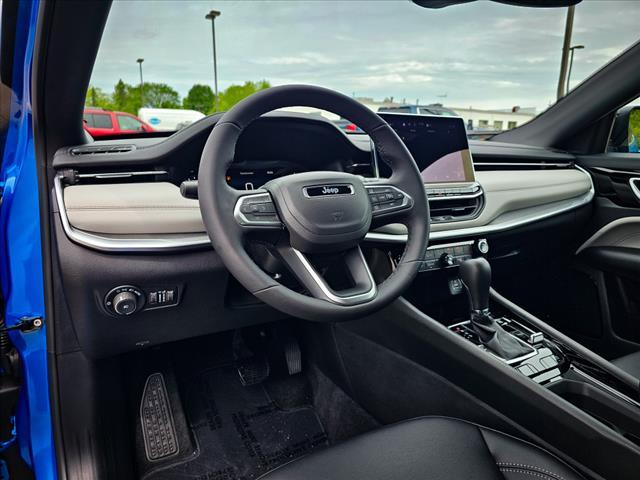 Photo of 2025 Hydro Blue Pearlcoat Jeep Compass