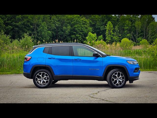 Photo of 2025 Hydro Blue Pearlcoat Jeep Compass