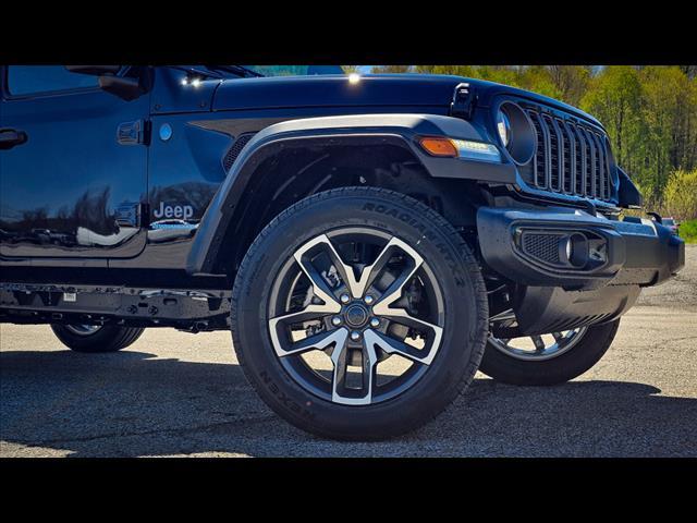 Photo of 2025 Black Clear Coat Px8 Jeep Wrangler