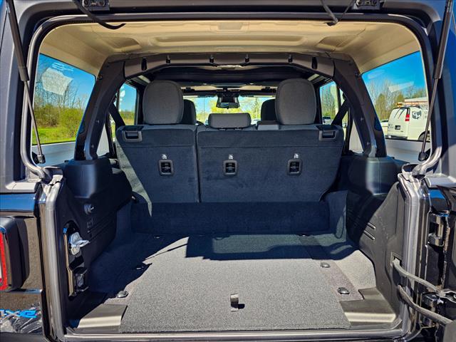 Photo of 2025 Black Clear Coat Px8 Jeep Wrangler