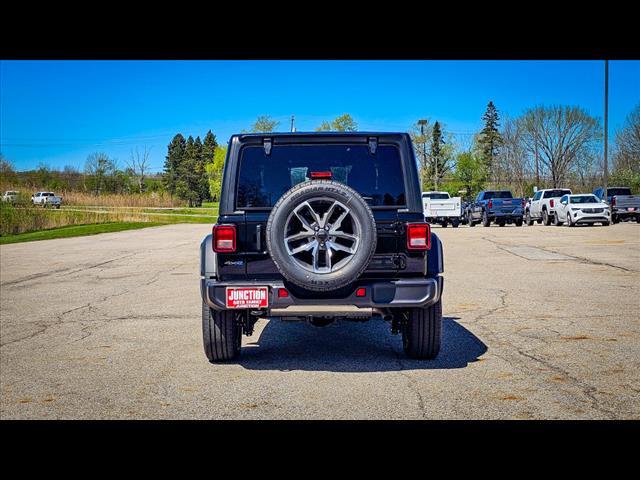 Photo of 2025 Black Clear Coat Px8 Jeep Wrangler