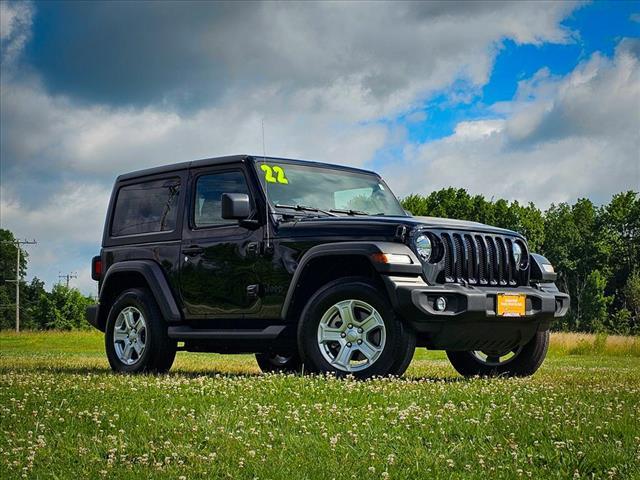 Photo of 2022 Black Clearcoat Jeep Wrangler