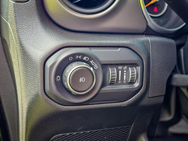 Photo of 2022 Black Clearcoat Jeep Wrangler
