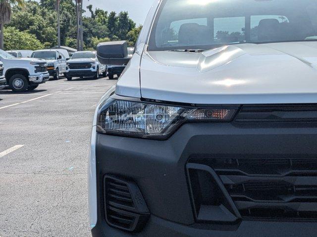 Photo of 2025 Summit White Chevrolet Colorado