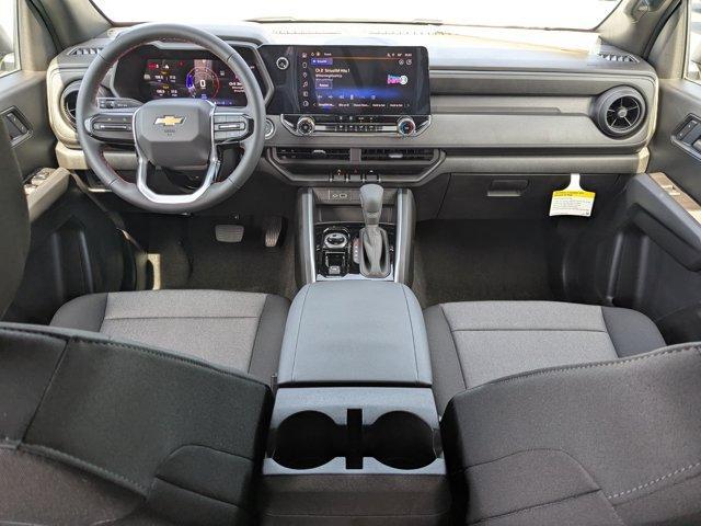Photo of 2025 Summit White Chevrolet Colorado