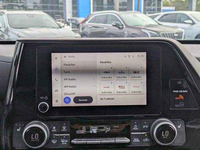 Photo of 2024 Green Toyota Highlander
