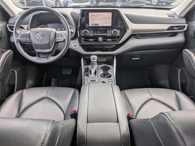 Photo of 2024 Green Toyota Highlander