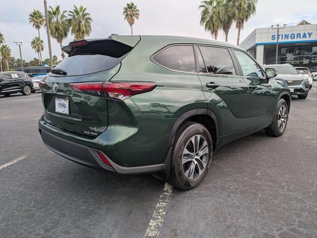 Photo of 2024 Green Toyota Highlander