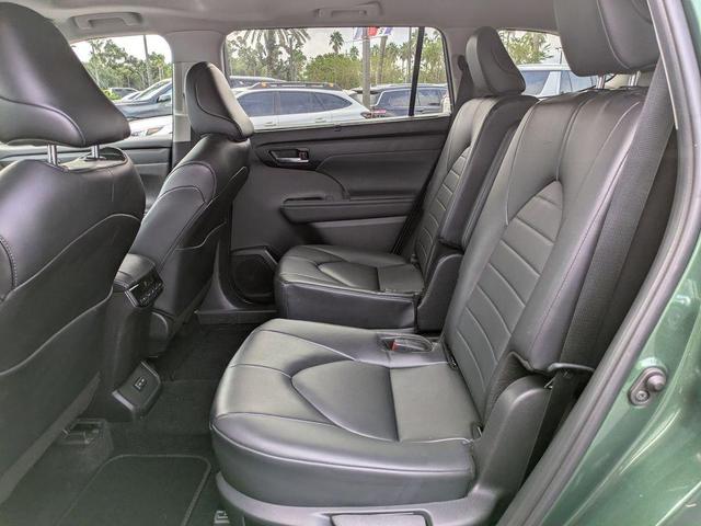 Photo of 2024 Green Toyota Highlander