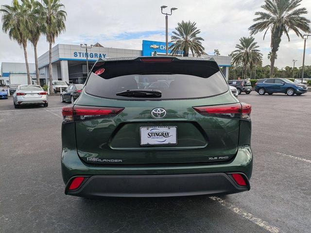 Photo of 2024 Green Toyota Highlander