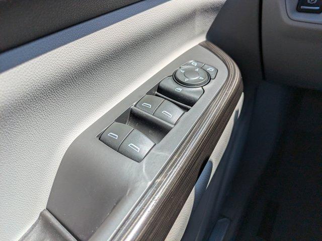 Photo of 2018 Summit White GMC Acadia