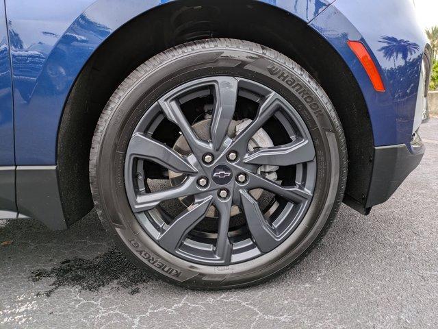 Photo of 2022 Blue Glow Metallic Chevrolet Equinox