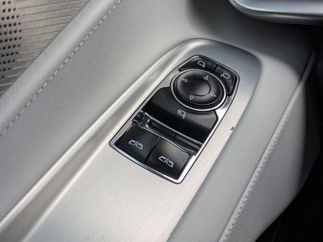 Photo of 2023 Arctic White Chevrolet Corvette