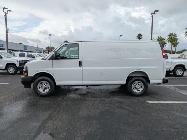 Photo of 2025 Summit White Chevrolet Express 2500