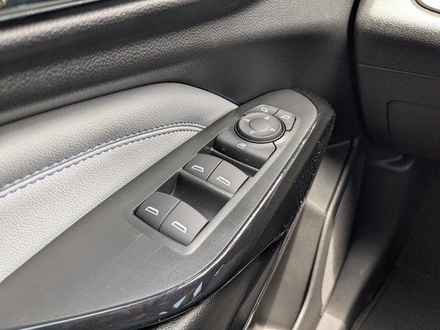 Photo of 2025 Summit White Chevrolet Trax