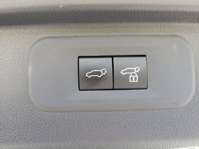 Photo of 2024 White Toyota Grand Highlander