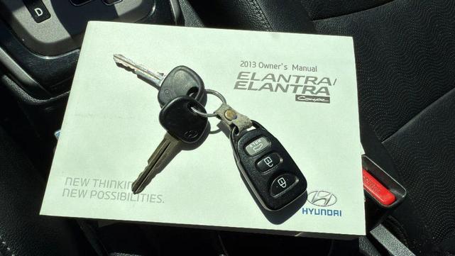 Photo of 2013 Shimmering Air Silver Hyundai ELANTRA