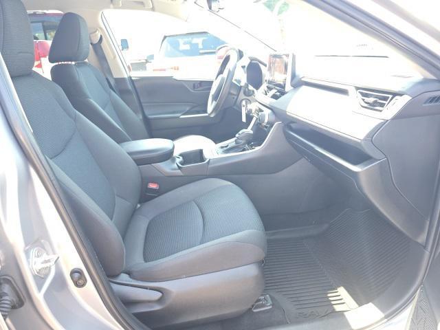 Photo of 2023 Silver Sky Metallic Toyota RAV4 Hybrid
