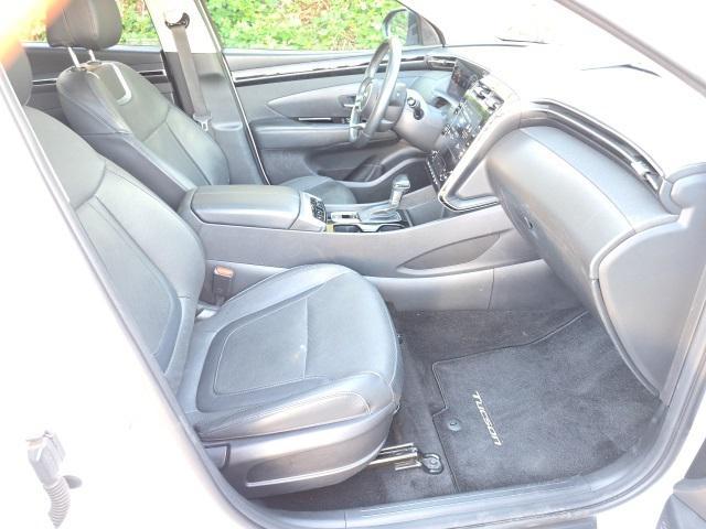 Photo of 2022 Quartz White Hyundai TUCSON