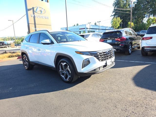 Photo of 2022 Quartz White Hyundai TUCSON