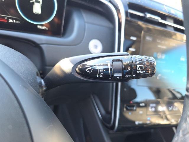 Photo of 2022 Quartz White Hyundai TUCSON