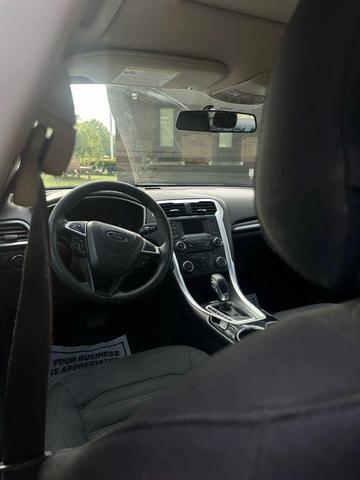 Photo of 2013 White Platinum Tri-Coat Metallic Ford Fusion
