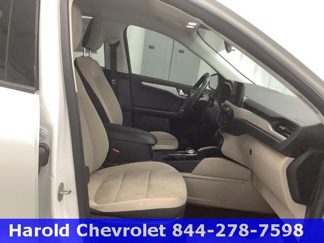 Photo of 2021 STAR WHITE METALLIC TRI-COAT Ford Escape