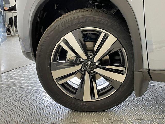 Photo of 2025 Boulder Gray Pearl Nissan Rogue