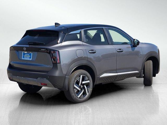 Photo of 2025 Gun Metallic/Super Black Nissan Kicks