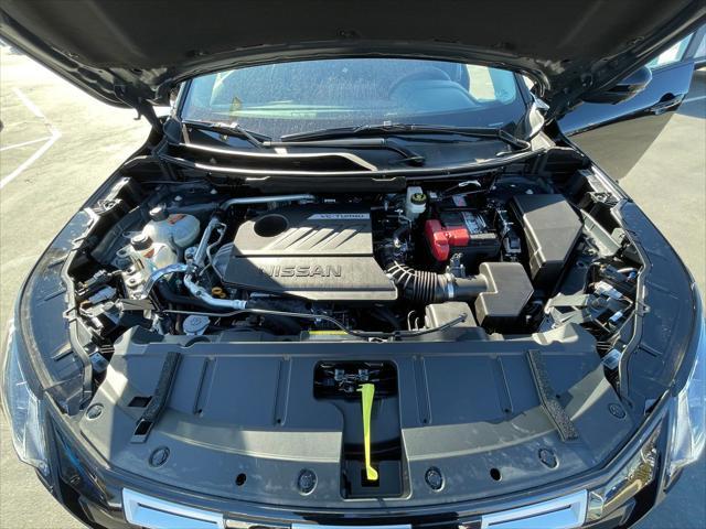 Photo of 2025 Super Black Nissan Rogue