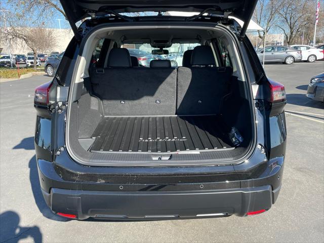 Photo of 2025 Super Black Nissan Rogue