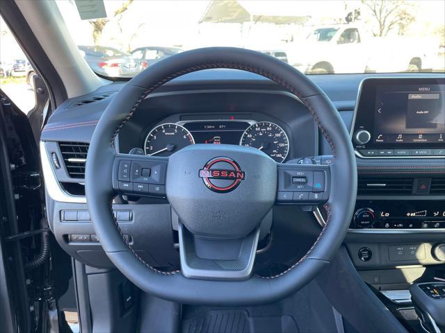 Photo of 2025 Super Black Nissan Rogue