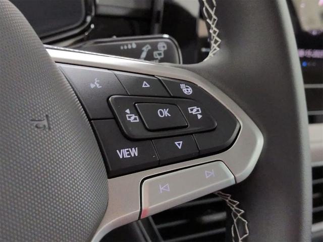 Photo of 2025 Platinum Gray Metallic Volkswagen Taos