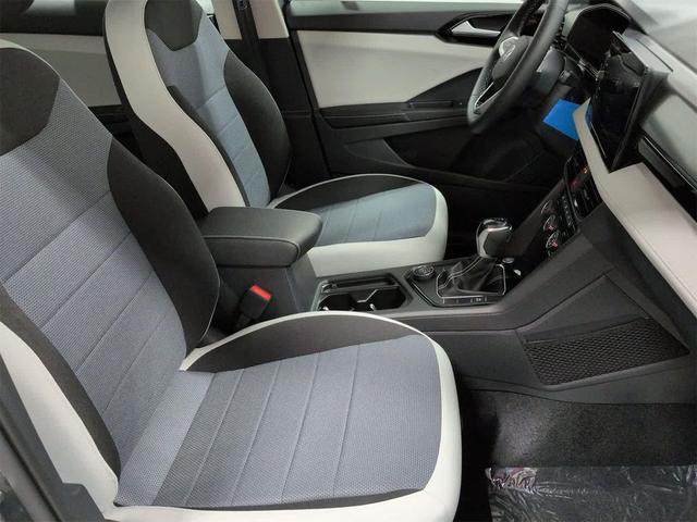 Photo of 2025 Platinum Gray Metallic Volkswagen Taos