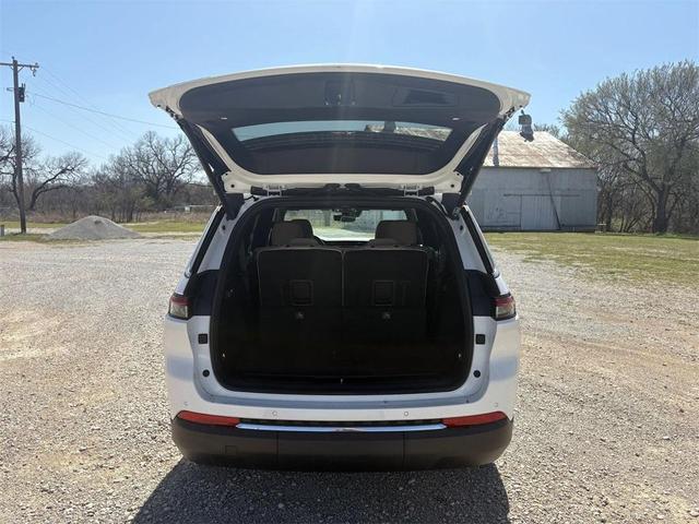 Photo of 2025 Bright White Clearcoat Jeep Grand Cherokee L