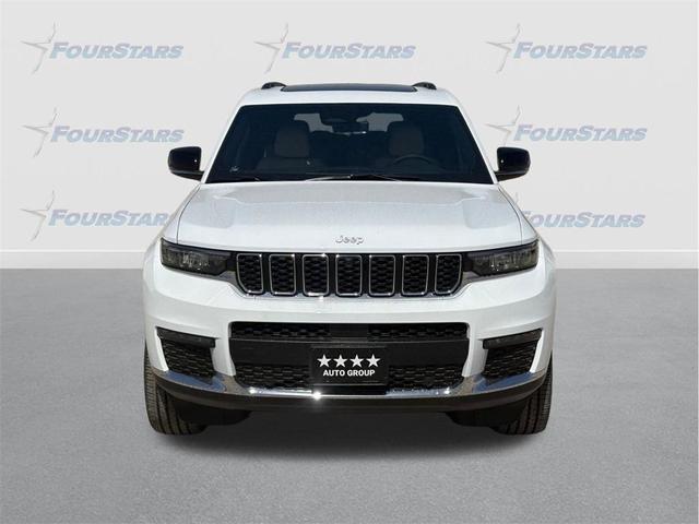 Photo of 2025 Bright White Clearcoat Jeep Grand Cherokee L
