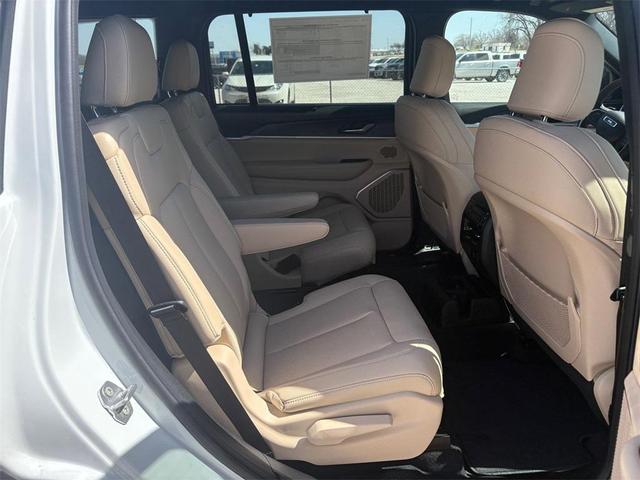 Photo of 2025 Bright White Clearcoat Jeep Grand Cherokee L