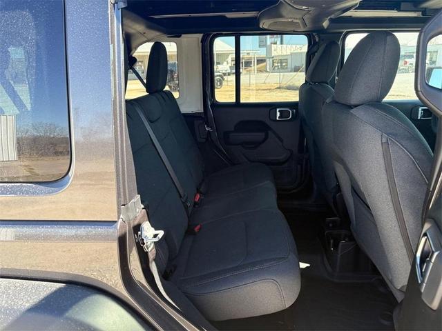 Photo of 2025 Granite Crystal Clearcoat Metallic Jeep Wrangler