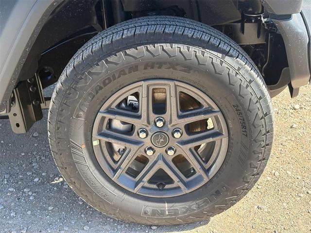 Photo of 2025 Granite Crystal Clearcoat Metallic Jeep Wrangler