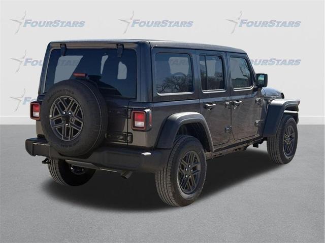 Photo of 2025 Granite Crystal Clearcoat Metallic Jeep Wrangler