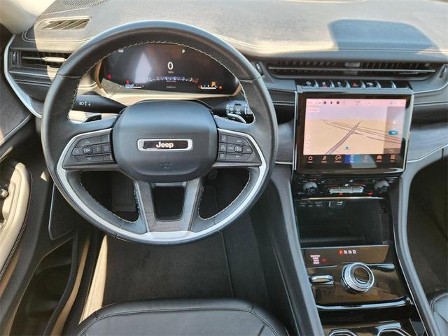 Photo of 2022 Silver Zynith Jeep Grand Cherokee