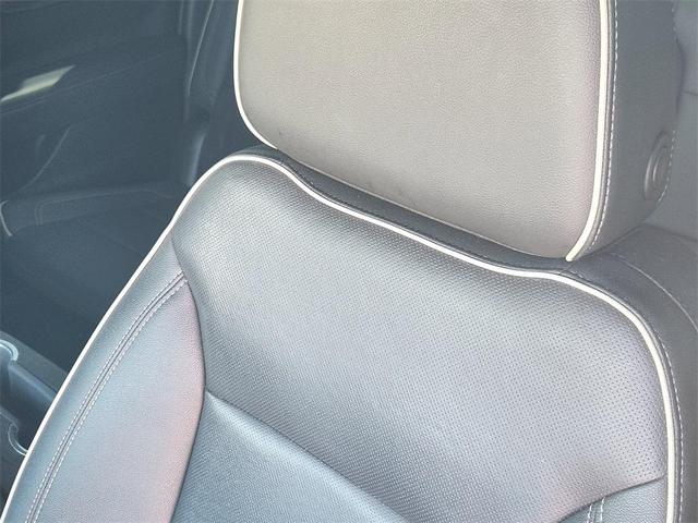 Photo of 2022 Midnight Blue Metallic GMC Yukon XL