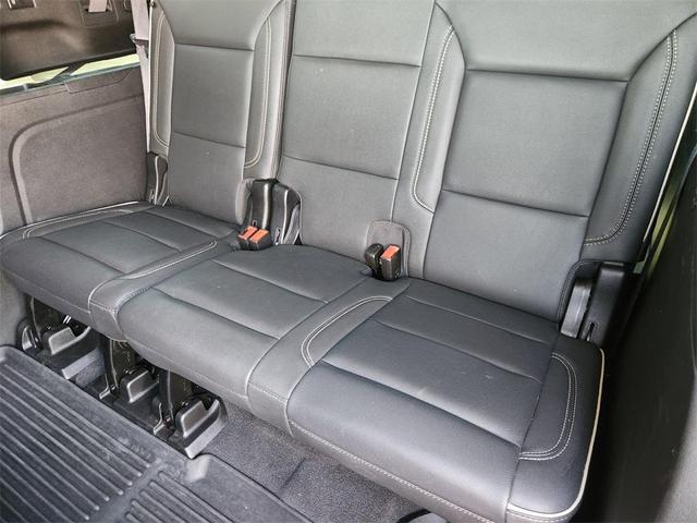Photo of 2022 Midnight Blue Metallic GMC Yukon XL