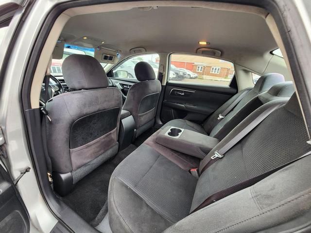 Photo of 2014 Brilliant Silver Metallic Nissan Altima