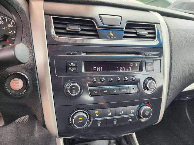 Photo of 2014 Brilliant Silver Metallic Nissan Altima