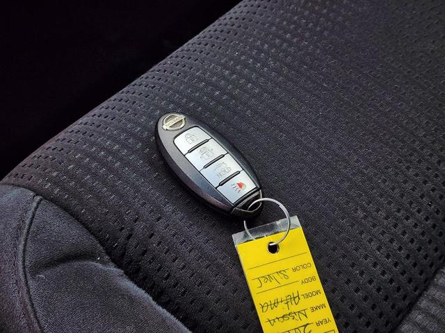 Photo of 2014 Brilliant Silver Metallic Nissan Altima