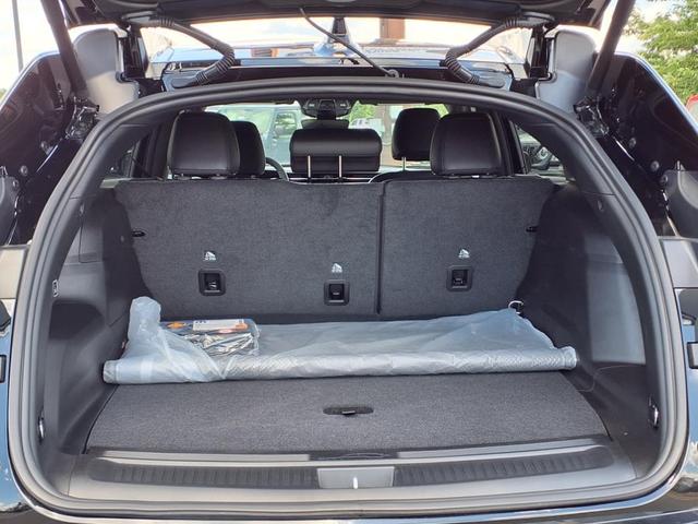 Photo of 2025 Diamond Black Crystal Pearlcoat Jeep Wagoneer S