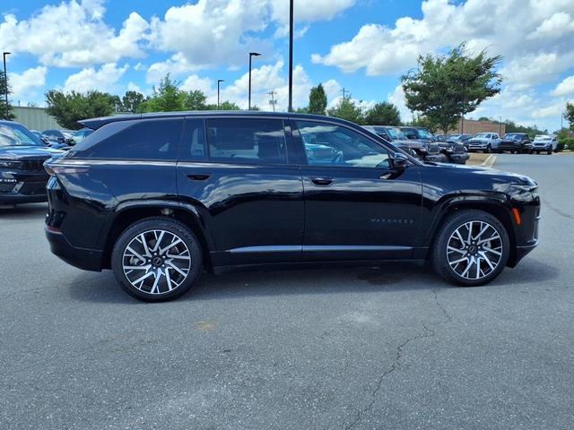 Photo of 2025 Diamond Black Crystal Pearlcoat Jeep Wagoneer S
