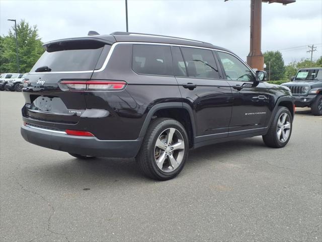 Photo of 2022 Ember Pearlcoat Jeep Grand Cherokee L